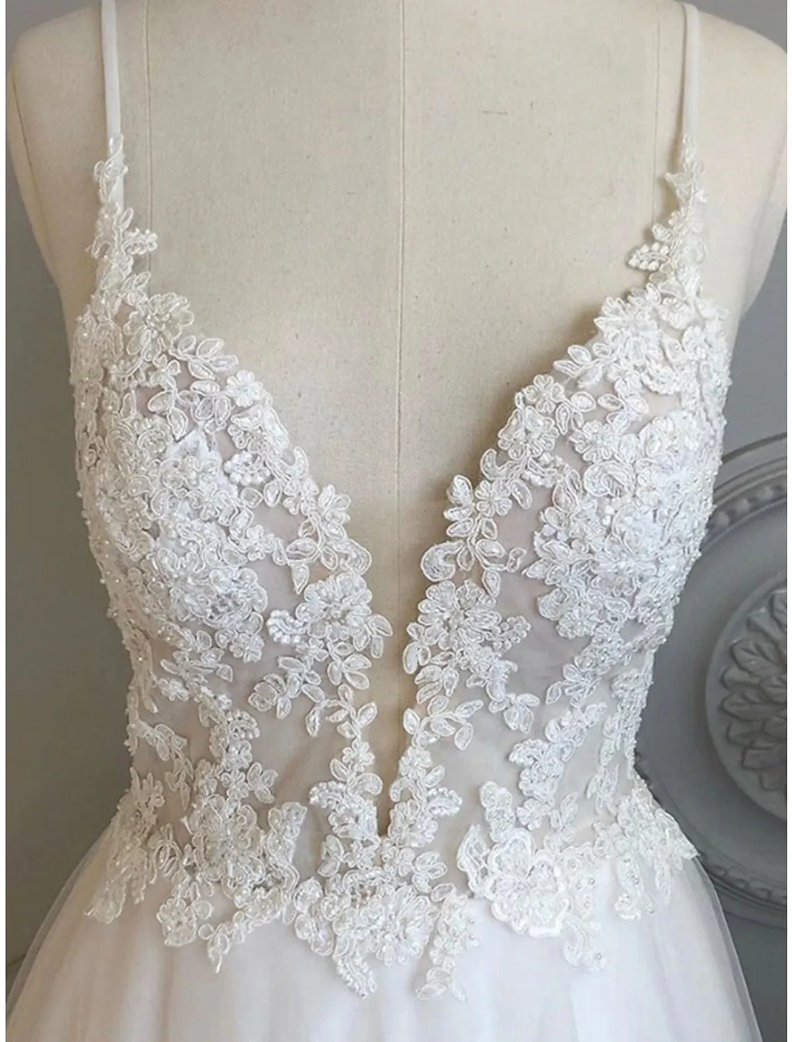 Aimishang  A-Line Evening Gown Minimalist Dress Engagement Sweep / Brush Train Sleeveless V Neck Tulle with Beading Appliques Shouder Flower