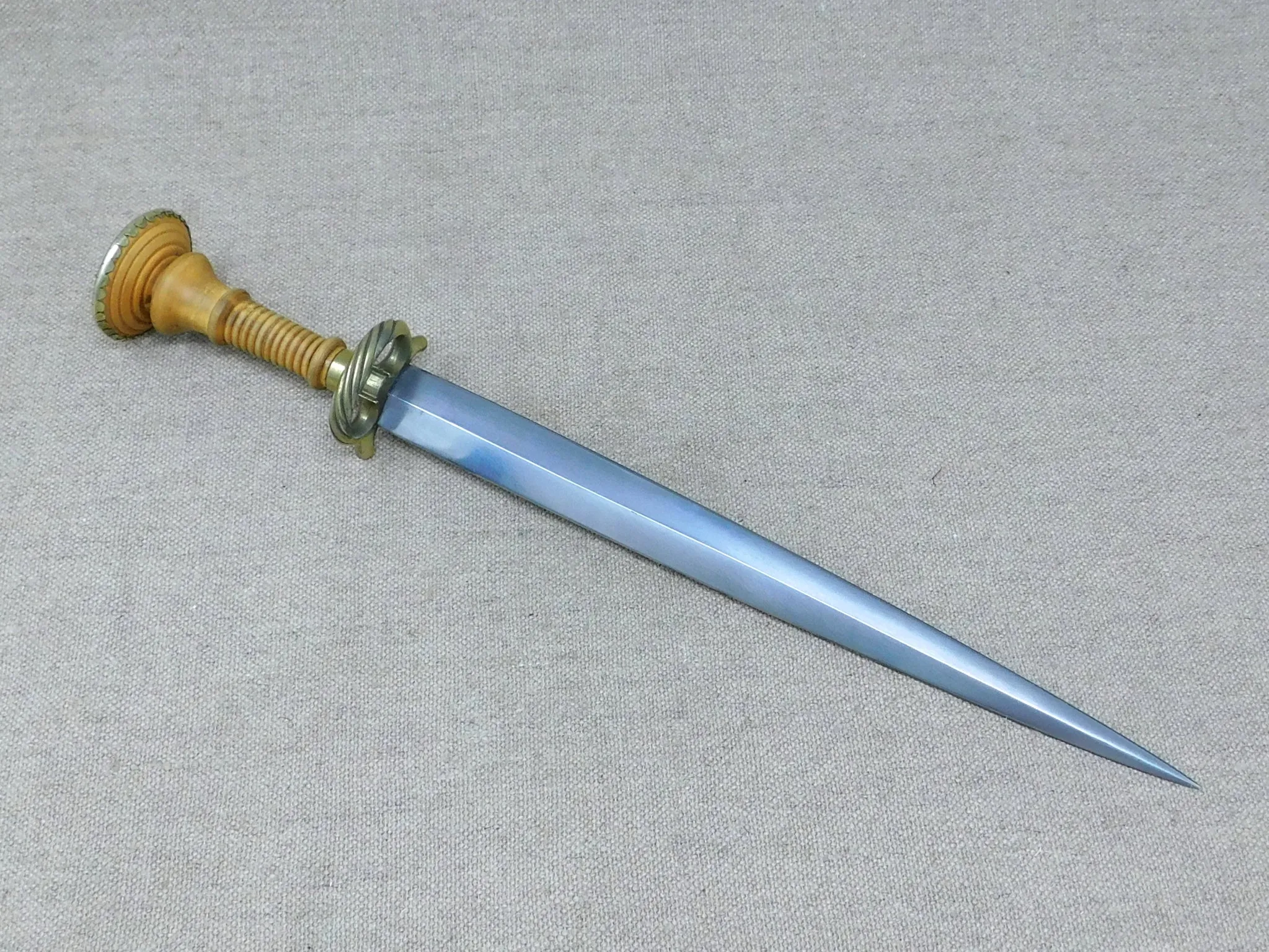 Half ring 'twist' Landsknecht dagger