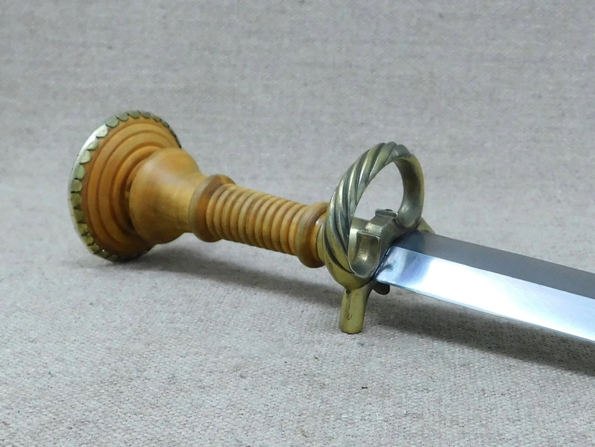 Half ring 'twist' Landsknecht dagger