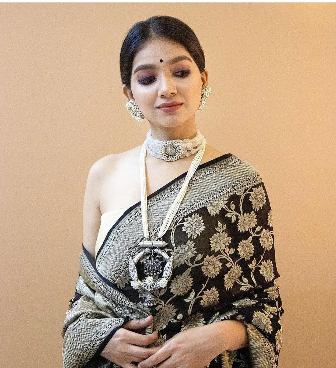 Murmurous Black Soft Banarasi Silk Saree With Opulent Blouse Piece